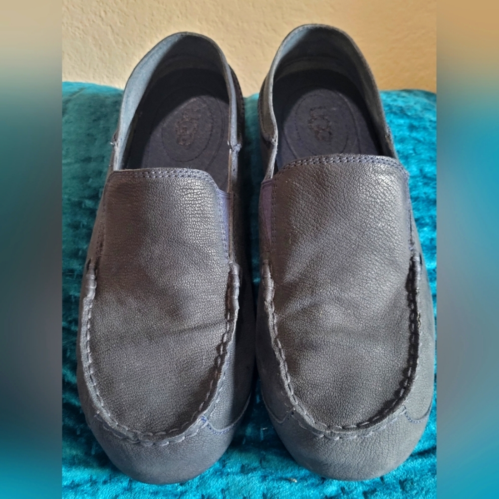 Mens UGG NWOT Size 11 Upshaw Slip-on Loafer
